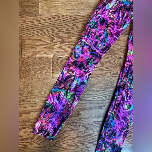 Lululemon leggings - Picture 7 of 9